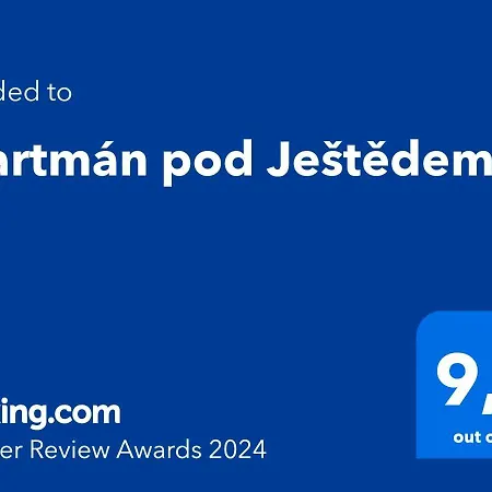 Pod Jestedem Lägenhet